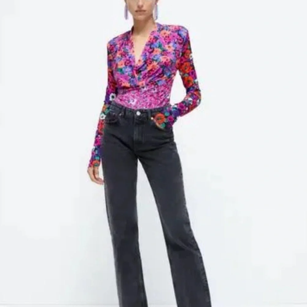 ZARA Floral Wrap Long Sleeve Shoulder Pad Top - Picture 5 of 15